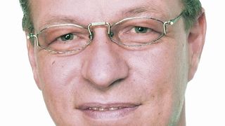 Hans-Jürgen Pelzers, Gesamtvertriebsleiter Erodiersysteme der Mitsubishi Electric Europe B.V. in Ratingen: „Von Handling-Systemen bis hin zu drahterosiven Produktionsanlagen bieten wir alles aus einer Hand an.“ (Archiv: Vogel Business Media)