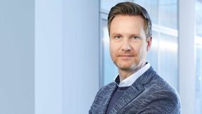 Der Autor: René Weseler verantwortet als Senior Executive Manager die strategische Positionierung von Buildsimple, einer Plattform für intelligente Dokumentenverarbeitung. Als Mitglied der Bundesfachkommission KI des Wirtschaftsrats Deutschland bringt er strategische und regulatorische Perspektiven in die Unternehmensentwicklung ein. (Bild: Buildsimple)