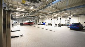 Sind bei Ihnen auch Bühnen frei? Jetzt gilt es im Markenhandel, die Werkstatt durch aktive Maßnahmen wieder besser auszulasten. (Bild: © PixieMe - stock.adobe.com)