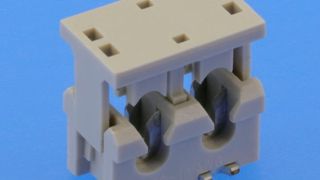 LED-Platinen: Mit dem SMT-IDC-Verbinder der Serie 5261 lassen sich LED-Platinen in flexiblen Längen und Winkeln schnell und einfach verbinden. (W+P)