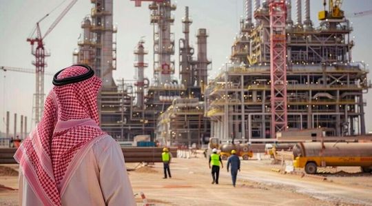 Países como Arabia Saudí, los Emiratos Árabes Unidos, Omán y Catar, en Oriente Medio, están desarrollando algunos de los proyectos de descarbonización más destacados y avanzados del mundo.(Fuente: © FYN ART - stock.adobe.com)