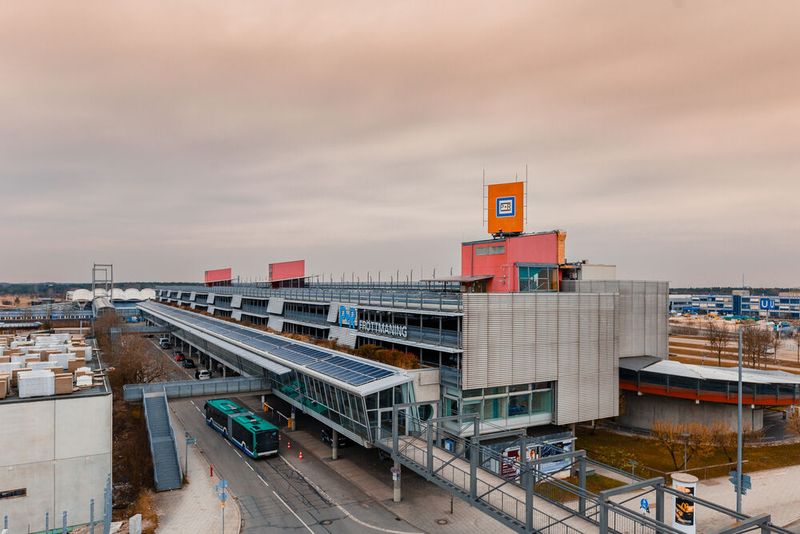 Bundesweit hat der Auto Club Europa (ACE) zwischen April und August 652 Park- und Ride-Anlagen unter die Lupe genommen und nach 27 Kriterien wie Ausstattung, Sicherheit, Barrierefreiheit und Mobilitätsangebote untersucht.(Bild:  23photos.de/ ACE)