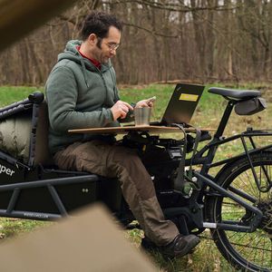 Das Camping-Fahrrad von Space Camper stammt aus dem Hause Riese & Müller.(Bild:  Autoren-Union Mobilität/Space Camper)