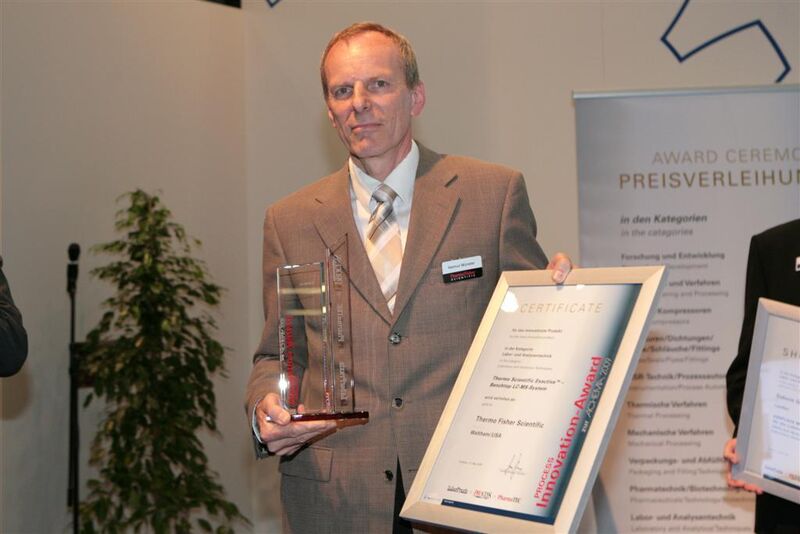 Der Innovation Award in der Kategorie Labortechnik ging an Thermo Fisher Scientific. Marketingdirektor Dr. Helmut Münster nahm die Auszeichnung entgegen. (Archiv: Vogel Business Media)