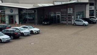 Das Autohaus Weihrauch besteht seit 1985. Wie seine Zukunft aussieht, entscheidet sich in den kommenden Wochen. (Autohaus Weihrauch)