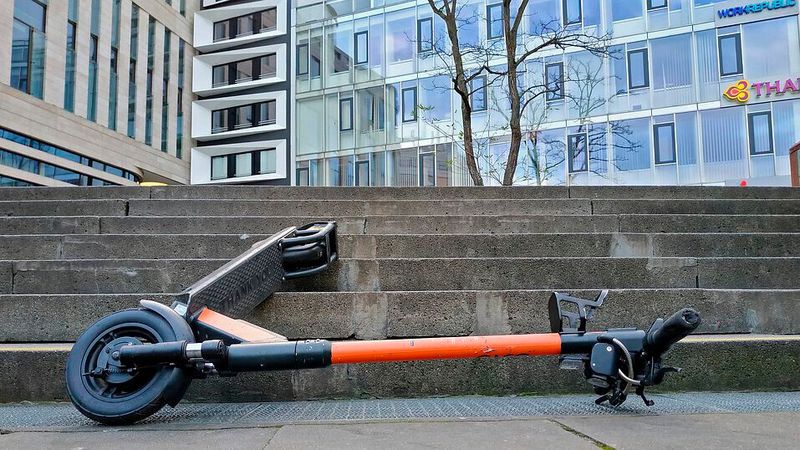 Für die E-Scooter gilt eine Höchstgeschwindigkeit von 20 km/h.(Bild:  gemeinfrei /  Pixabay)