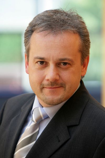 Uwe Kutschenreiter, Vorstand Vertrieb und Marketing der Oxaion AG: „Mit der Amtra Mobilraum GmbH haben wir einen hochinteressanten Neukunden gewonnen, der den Standard unserer Software voll umfänglich zu nutzen weiß.“ (Oxaion)