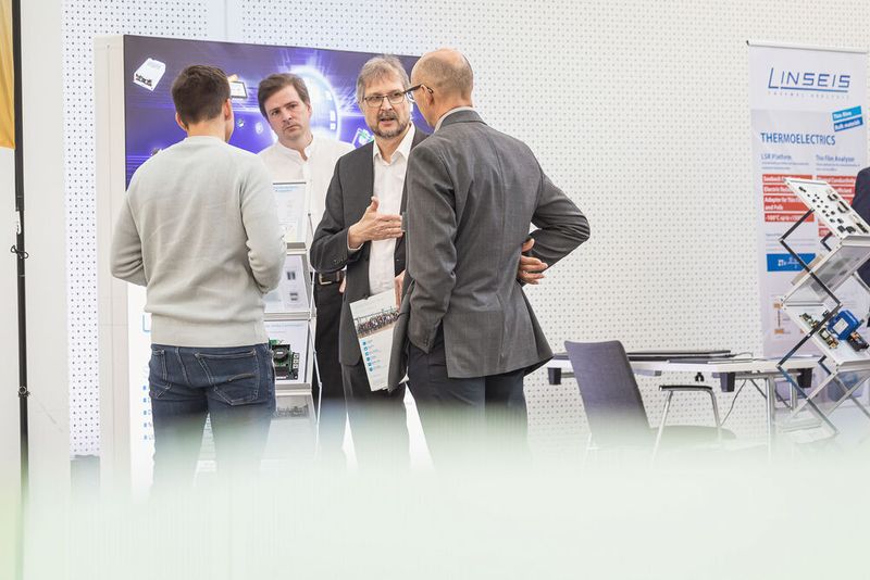 Unter dem Motto „Power of Electronics” versammelten wir am 18. und 19. Oktober 2022 sechs Elektronikkonferenzen in Würzburg: Entwicklerforum Leistungselektronik, DC/DC-Wandler-Tag, Schaltnetzteiletag, Batteriepraxis Forum, Praxisforum Elektrische Antriebstechnik und Cooling Days. Auch 2023 findet Power of Electronic statt. Merken Sie sich bereits jetzt den Termin vor: 17. bis 18. Oktober 2023.  (Bild: Stefan Bausewein )