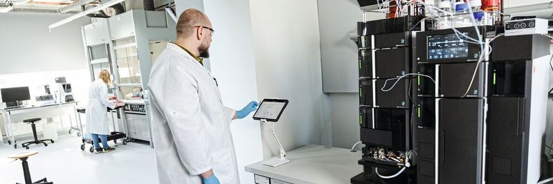 Smart Safety bietet eine ganzheitliche Lösung für die Laborsicherheit.(Bild:  DÜPERTHAL Sicherheitstechnik GmbH & Co. KG)