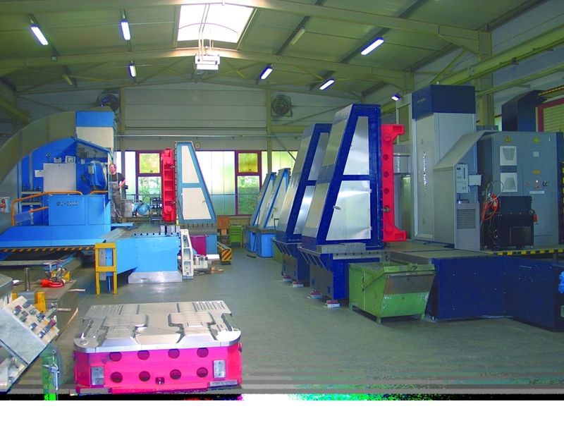 Fürs Bearbeiten von Serienwerkzeugen setzt die Weiß Metallbau GmbH ausschließlich Soraluce-Fräsmaschinen ein. Bilder: Kuttkat (Archiv: Vogel Business Media)