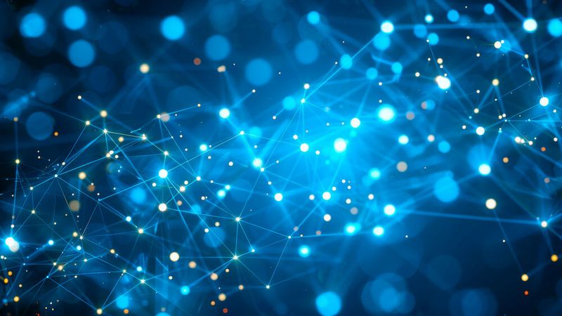 Manufacturing-X ist ein komplexes Projekt und könnte gerade für KMU schnell überfordernd wirken. Der VDMA ist sich diesem Problem bewusst und will gegensteuern. (Bild:  Vertigo Images - stock.adobe.com)