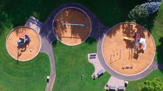 Eine Segmentierung, also die Unterteilung in verschiedene Kundengruppen, ist sinnvoll, wenn die sich diese Segmente besser bedienen lassen als der Gesamtmarkt. (gemeinfrei)