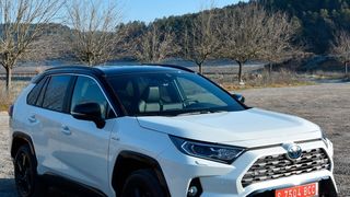 Der Einstiegspreis für den RAV4 Hybrid liegt bei 32.990 Euro. (Simon / »kfz-betrieb«)