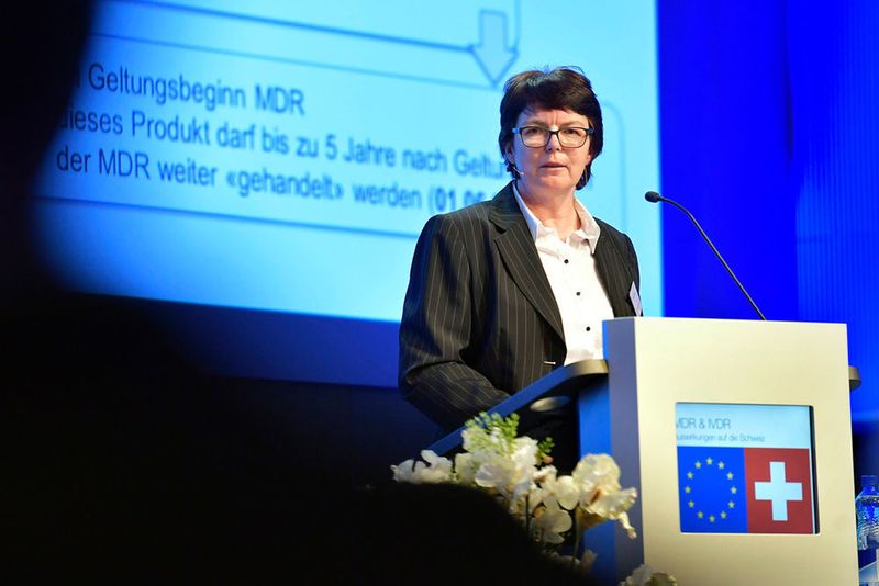 Dr. Karin Schulze, Geschäftsleitung SQS: „Wenn Produkte nach ,altemʻ Recht rechtmäßig vor Geltungsbeginn der MDR in Verkehr gebracht wurden, können sie bis zu fünf Jahre nach Geltungsbeginn weiter auf dem Markt bereitgestellt oder in Betrieb genommen werden.“ (Peter Mosimann / Medical Cluster )