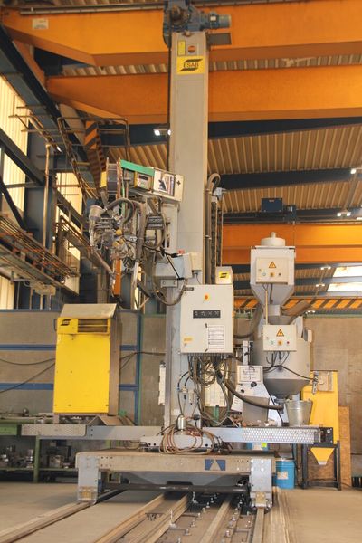 Mit dieser Unterpulverschweißmaschine lassen sich große Schweißnähte schweißen. (Bild: Sonnenberg)