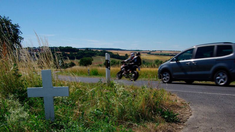 2023 starben 2.830 Menschen bei Verkehrsunfällen auf deutschen Straßen – 1,5 Prozent oder 42 Personen mehr als im Jahr davor. (Bild:  sp-x)