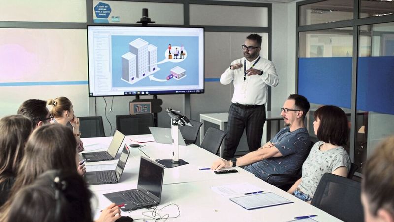 Das gesamte Team im Unternehmen muss wissen, dass der entwickelte „Supply Chain“-Plan klappt und jede Änderung in der Ausführung sich dort aber auch konkret widerspiegelt.  (Bild: kato)