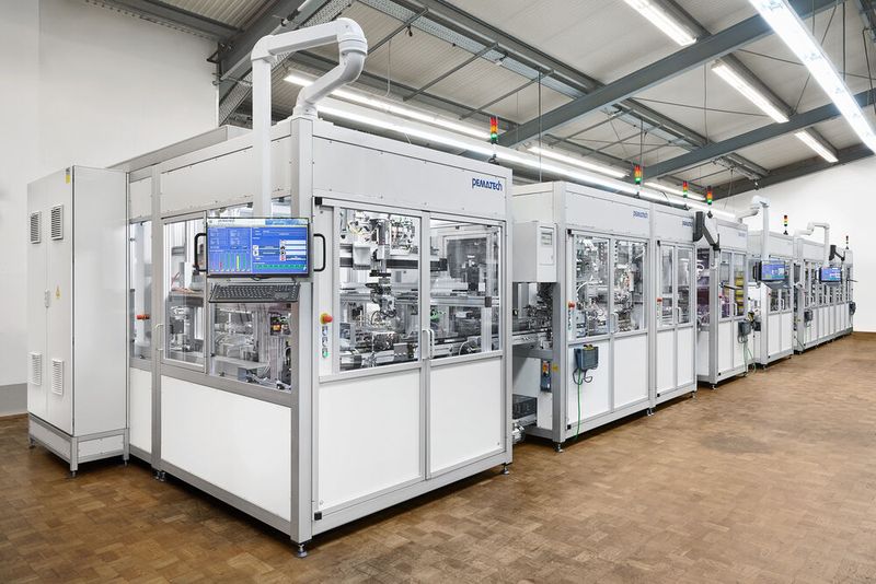 Efficiency in series production: Pematech's highly automated production line combines precision, speed and data intelligence. (Image:Pematech)