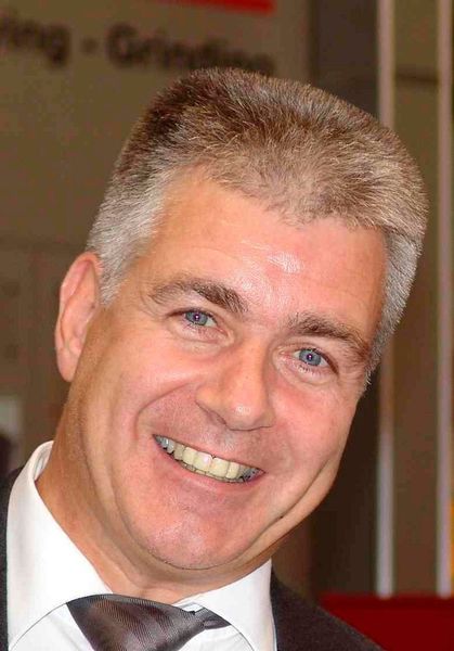 Getecha-Geschäftsführer Burkhard Vogel: „Bei der Entwicklung der vollautomatischen Förder-, Handling- und Verpackungssysteme für Infinex mussten wir eine Reihe von Variablen im Auge behalten.“  (Getecha)