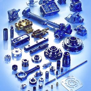 Bild 2: Die ECM-Technik wird vor allem zum Entgraten und Präzisionsbearbeiten von Werkstücken mit komplexer Formgebung sowie Bauteilen mit schwer zugänglichen Bearbeitungsstellen verwendet.