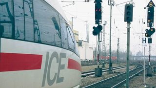 ESTW Mannheim-Rheinau stellt Weichen und Signale elektronisch (Archiv: Vogel Business Media)