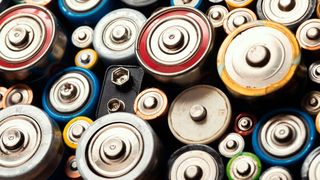 Lösungsansatz: Batterien sind eine Schlüsseltechnologie, aber auch ein wachsendes Problem für die Umwelt und Gesellschaft. Die EU-Batterieverordnung soll eine nachhaltige Nutzung möglich machen. (Adobe Stock)
