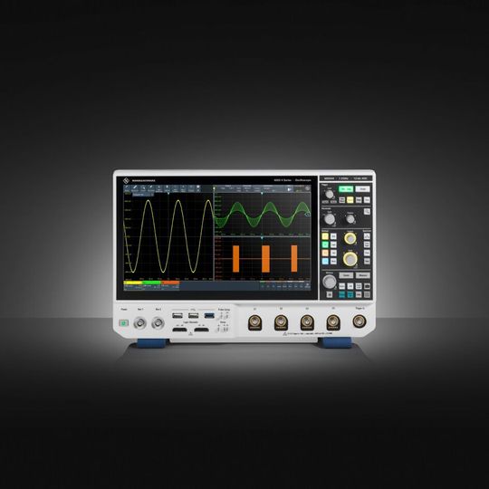 Das Oszilloskop der R&S MXO 4 Serie ist nur eines von vielen Messtechnik-Highlights von Rohde & Schwarz auf der electronica 2022. Das Oszilloskop der R&S MXO 4 Serie ist nur eines von vielen Messtechnik-Highlights von Rohde & Schwarz auf der electronica 2022.