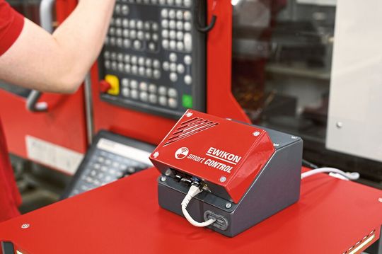 With the smart Control assistance system, Ewikon provides a digital solution for efficient process monitoring. With the smart Control assistance system, Ewikon provides a digital solution for efficient process monitoring.