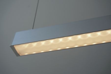 Im Detail: Die MLS-P-Leuchte mit Microprismen-Abdeckung ( LI-EX)