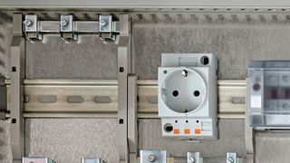 Bild 1: Bei dieser Steckdosengeneration mit unterschiedlichen Steckergeometrien steht einer weltweiten Verwendung im Schaltschrank- und Anlagenbau nichts entgegen. (Phoenix Contact)