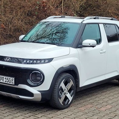 Der Inster steht ab 23.900 Euro bei den deutschen Hyundai-Händlern. (Bild: Wehner - VCG)