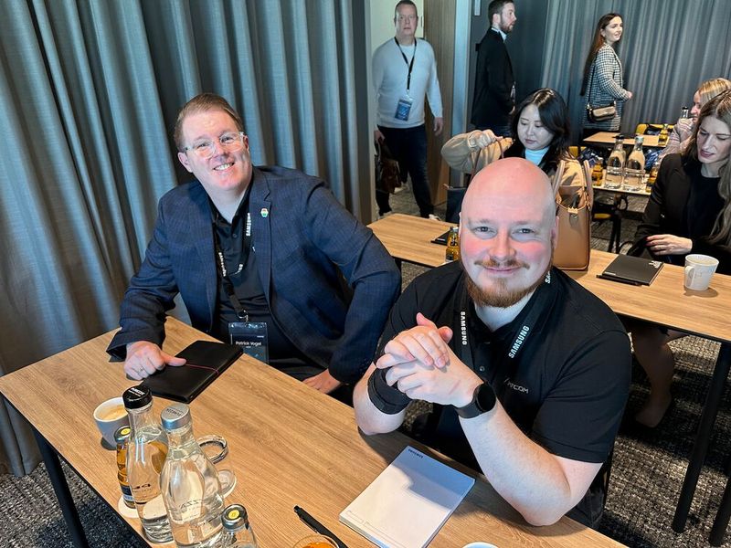 (l.) Patrick Vogel (NZXT) und Dennis Lindhorst (Mifcom) vertreten die Gamer-Fraktion. (Bild: Vogel IT-Medien )