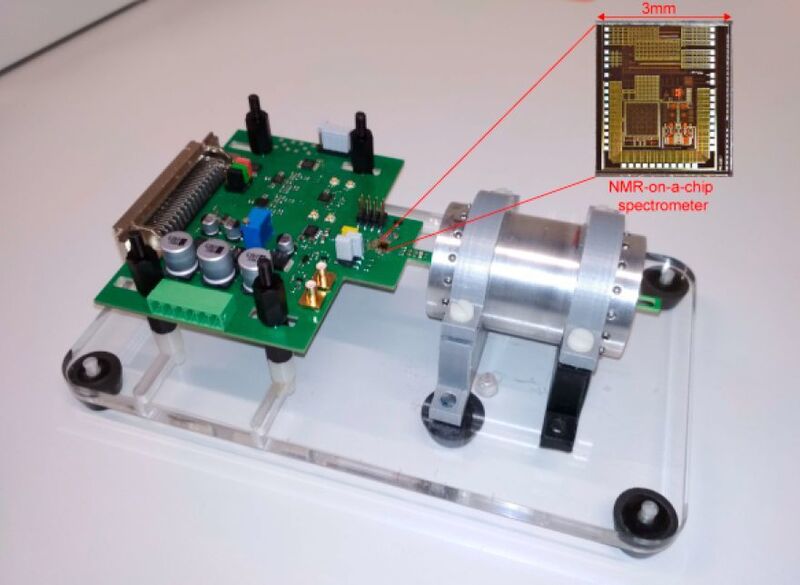 Handgroßer Prototyp eines NMR-Spektrometers: Das Gerät kann am IQST-Stand auf der Hannover Messe 2019 auch ausprobiert werden. (IQST)