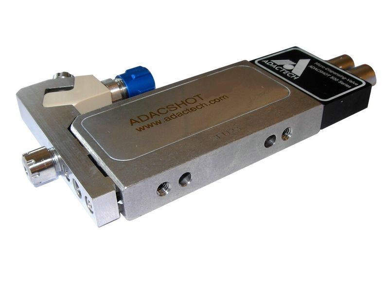 Piezoelektrisch angetriebenes Mikrodosiersysteme ADACSHOT-520F. (Bild: Adactech)