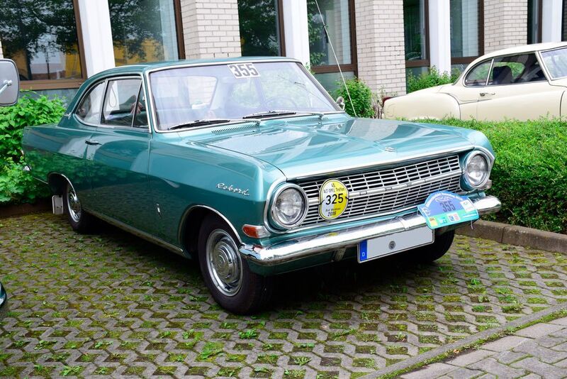 Der Opel Rekord A wurde von 1963 bis 1965 als Nachfolger des Opel Rekord P2 gefertigt. Er besitzt eine Maximalleistung von 74 kW. (Konrad Wenz)
