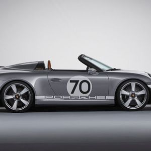Der offene, puristische Sportwagen auf Basis der GT-Modelle zitiert in vielen Details die historische Tradition dieser Sportwagen-Bauart.(Bild:  Porsche)