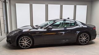 Dieses Jahr will das Oppel-Verkaufsteam in Heilsbronn knapp 60 neue Maseratis verkaufen. (Bild: Oppel)