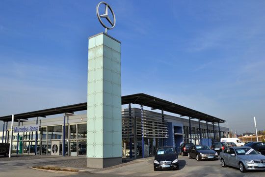 Das Mercedes-Haus von Rosier in Menden. (Archiv: Vogel Business Media)