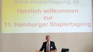 Die Themenschwerpunkte der 11.  Hamburger Staplertagung waren Zukunftstrends, aktuelle Forschungsprojekte, mechanische Komponenten und vor allem die Automatisierung der Flurförderzeuge. (Helmut-Schmidt-Universität)