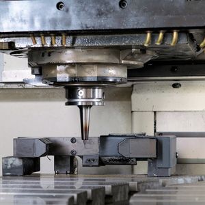 Auch kleinste Werkzeuge lassen sich dank des präzisen Blum-Lasermesssystems innerhalb weniger Sekunden vermessen.