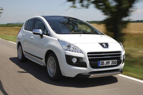 Der Peugeot 3008 HYbrid4 - das weltweit erste Sereinfahrzeug mit Full-Hybrid-Diesel (Peugeot)