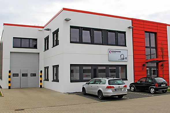 Der Vertrieb der Künemund Gruppe in Düsseldorf wächst mit Dienstleistungen rund um Wälzlager, Dichtungen und Lineartechnik. (Stefan Rosellen)