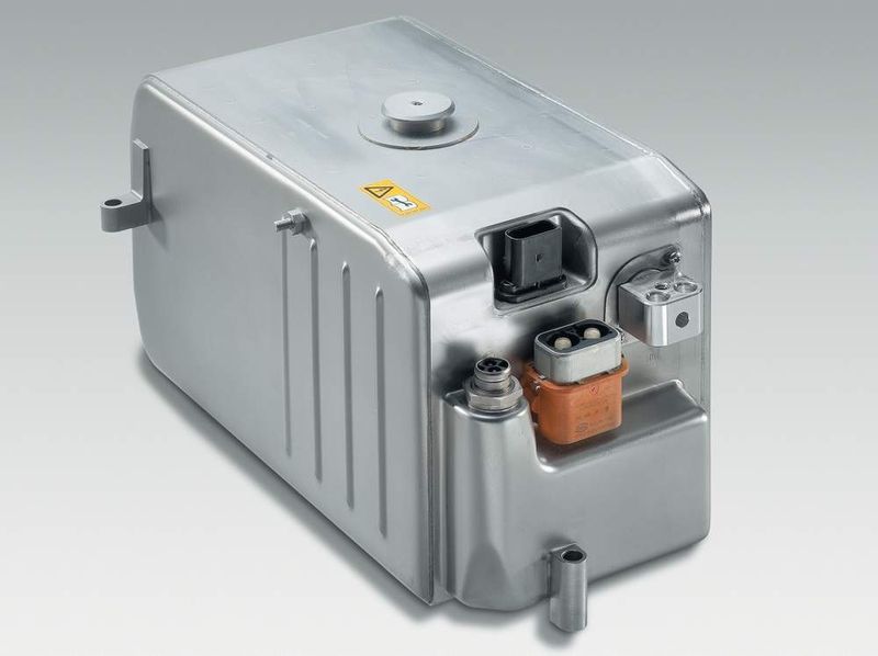 Mit Lithium-Ionen-Batterien kann beim Einsatz mit einem konventionellen Verbrennungsmotor der Verbrauch um bis zu 25 % gesenkt werden. (Archiv: Vogel Business Media)