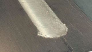 Stahl und Aluminiumbleche unterschiedlicher Dicke können mit dem von der Uni Stuttgart entwickelten und bei der TLB GmbH jetzt in der Umsetzungsphase befindlichen Rührreibschweißen sicher miteinander gefügt werden. (TLB)