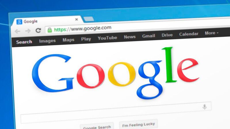 Die Geschichte von Google beginnt 1995 an der Stanford University, wo Larry Page und Sergey Brin in ihren Wohnheimzimmern eine Suchmaschine entwickelten, die mithilfe von Links die Wichtigkeit einzelner Webseiten im World Wide Web ermittelte.