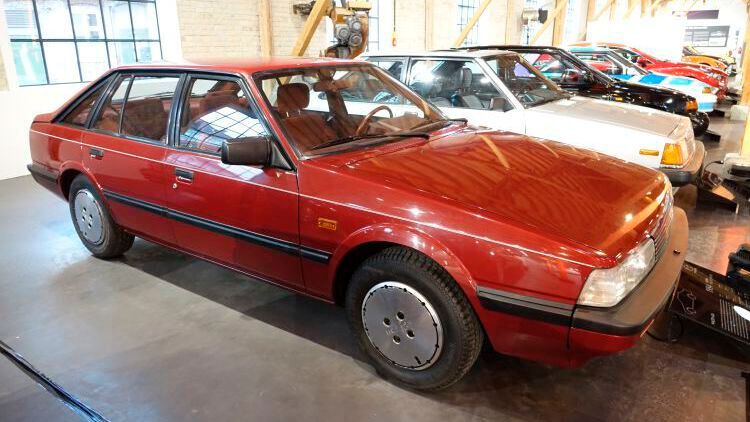 1982 brachte Mazda den 626 mit Frontantrieb auf den Markt. Ihn gab es in einer LX-Ausstattung mit einem 1,6-Liter-Motor mit 60 kW/82 PS und in der GLX-Ausstattung mit einem 2,0-Liter-Motor mit 75 kW/102 PS. Ab 1984 war der 626 auch mit einem Dieselmotor mit 47 KW/64 PS erhältlich. (Bild: Dominsky/»kfz-betrieb«)