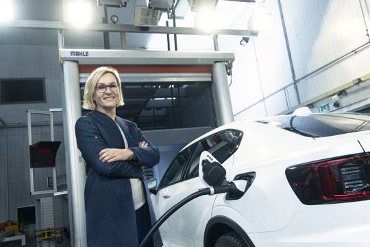 (Verantwortlich für den Geschäftsbereich Thermomanagement und den Klimawindkanal von Mahle ist Jumana Al-Sibai, Mitglied der Mahle-Geschäftsführung. Bildquelle: Mahle)