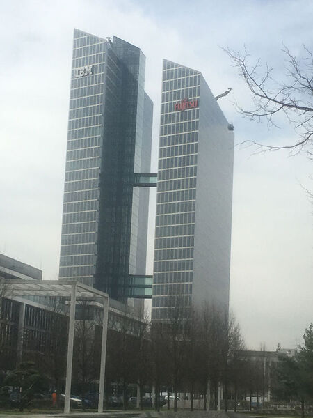 Abbildung 1: Im 16. Stock des rechten Highlight-Tower in München Schwabing ist das DTC untergebracht. In dem zweiten Tower steckt das 