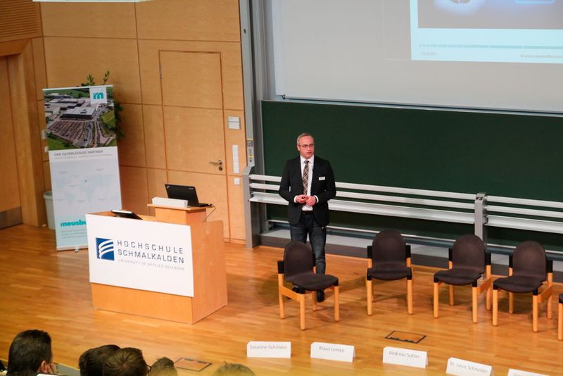 Stephan Schumer from Simcon talked about injection moulding simulation and the possibilities to achieve better quality with Cadmould 3D-F and Varimos. (Stahl)
