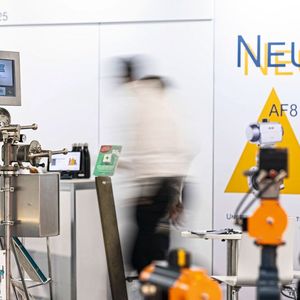 Die Pumps & Valves Zürich: Auf der zentralen Plattform für industrielle Pumpen-, Armaturen- und Prozesstechnik zeigen die Aussteller vom 26. bis 27. November 2025 in der Messe Zürich  ihre Drive‑, Filter‑ und Prozesslösungen.(Bild:  Easyfairs/Sara Barth)